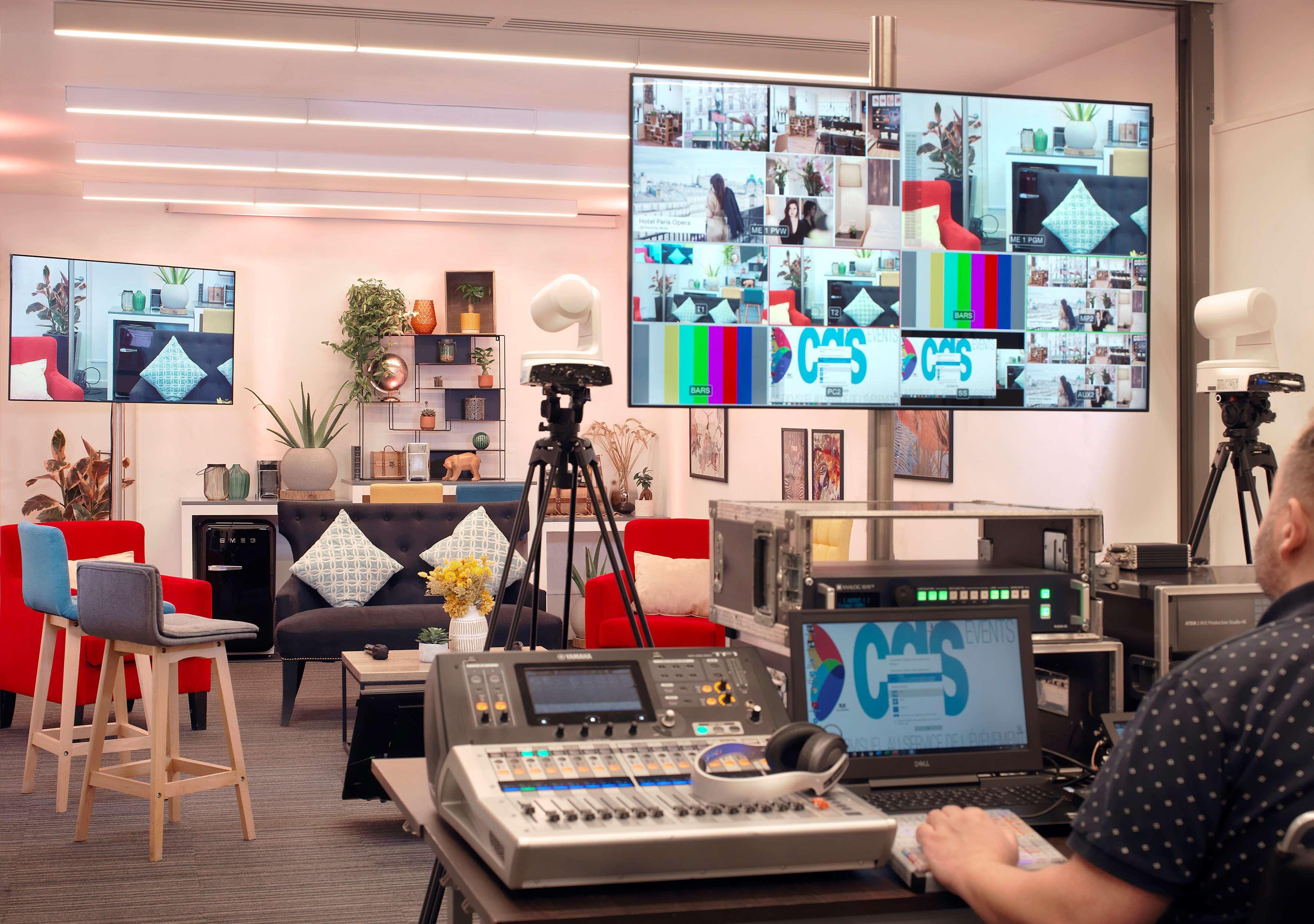 Novotel Muenchen Airport - Newly Renovated Freising Exterior foto A video production studio