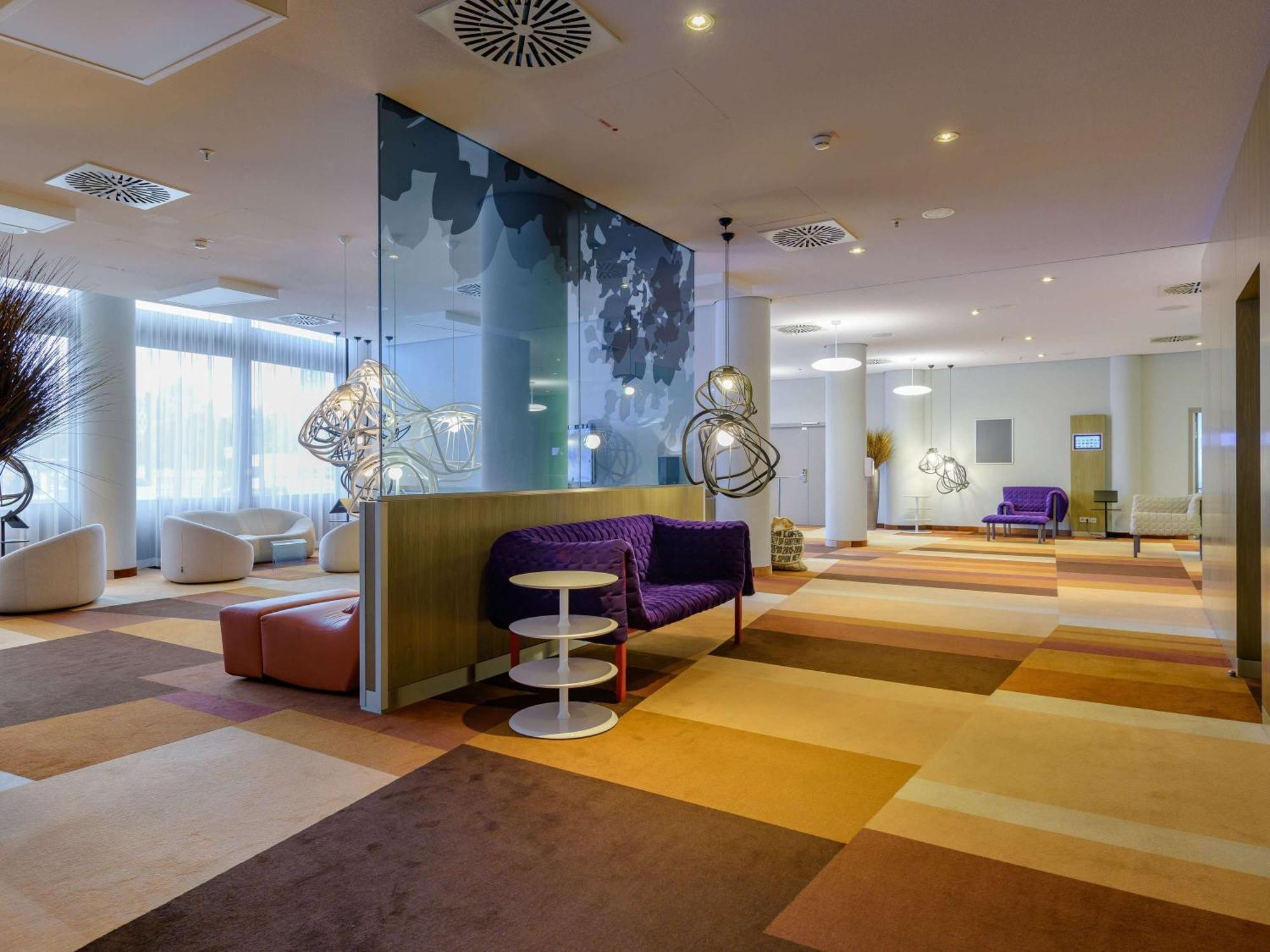 Novotel Muenchen Airport - Newly Renovated Freising Exterior foto Interior of the hotel