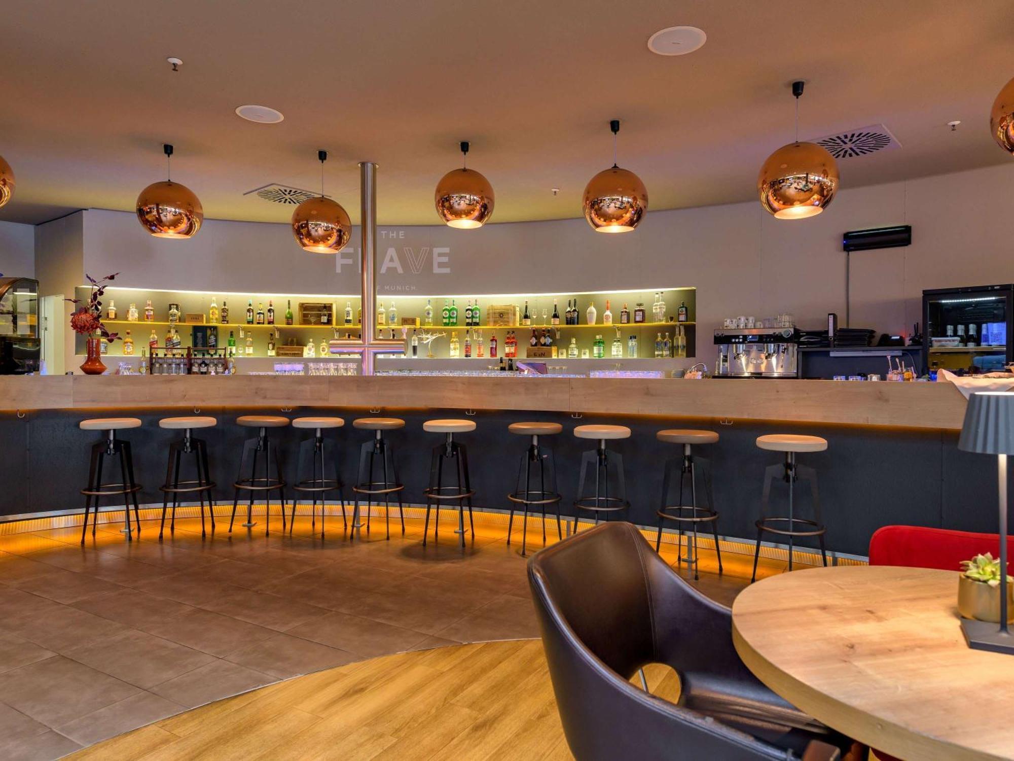 Novotel Muenchen Airport - Newly Renovated Freising Exterior foto The FAVE Munich