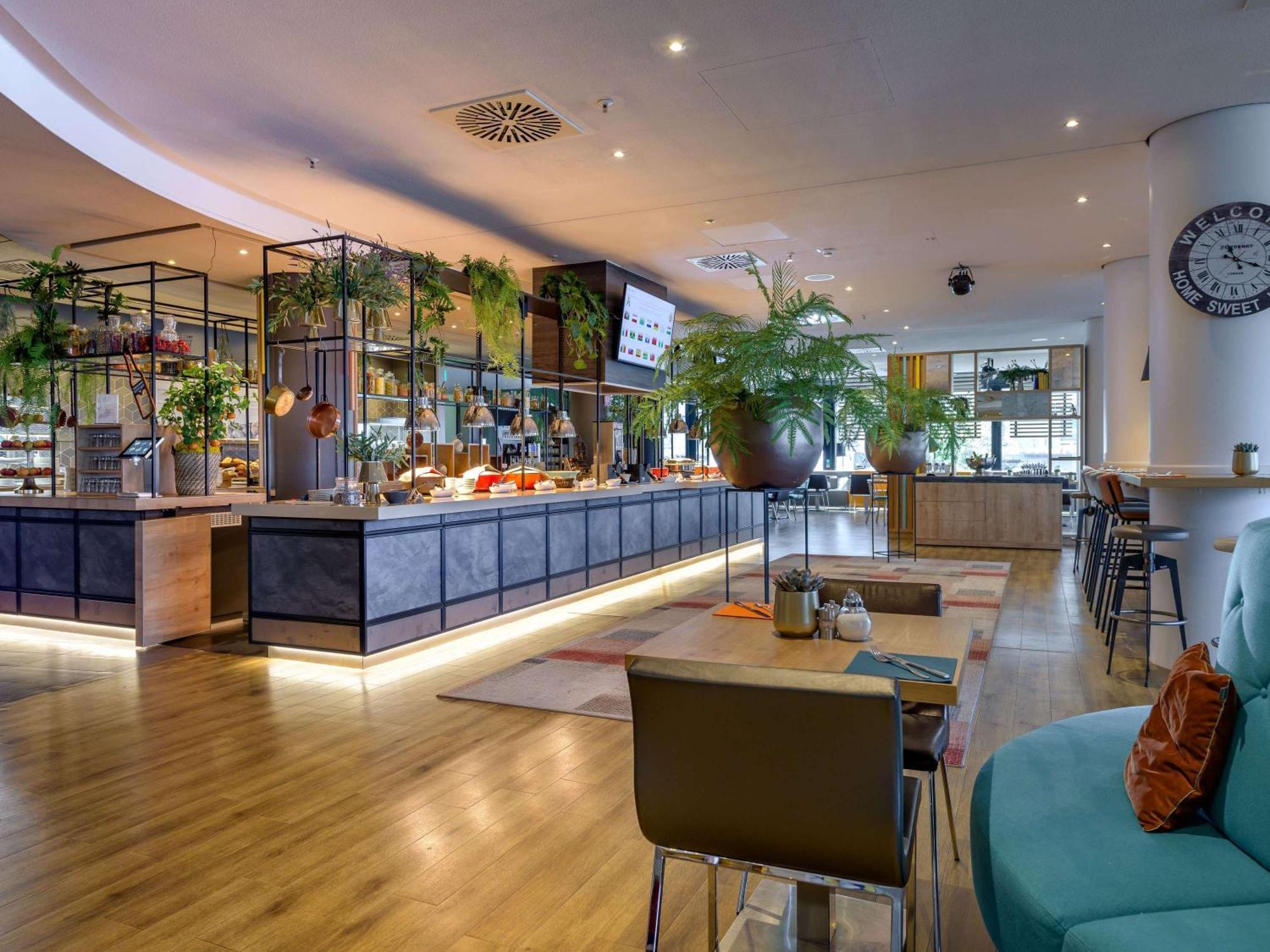 Novotel Muenchen Airport - Newly Renovated Freising Exterior foto Welcome Home Sweet Home