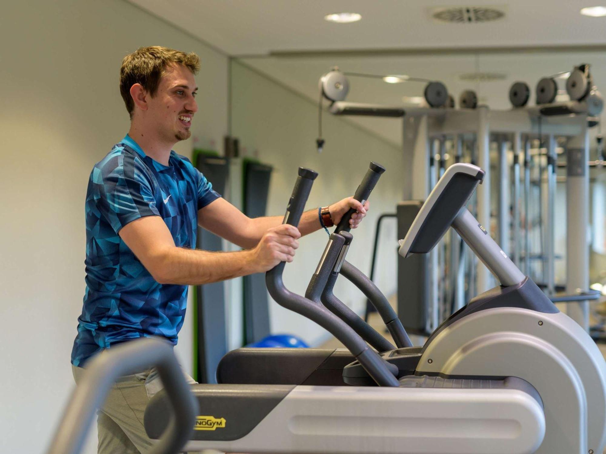 Novotel Muenchen Airport - Newly Renovated Freising Exterior foto Elliptical trainer