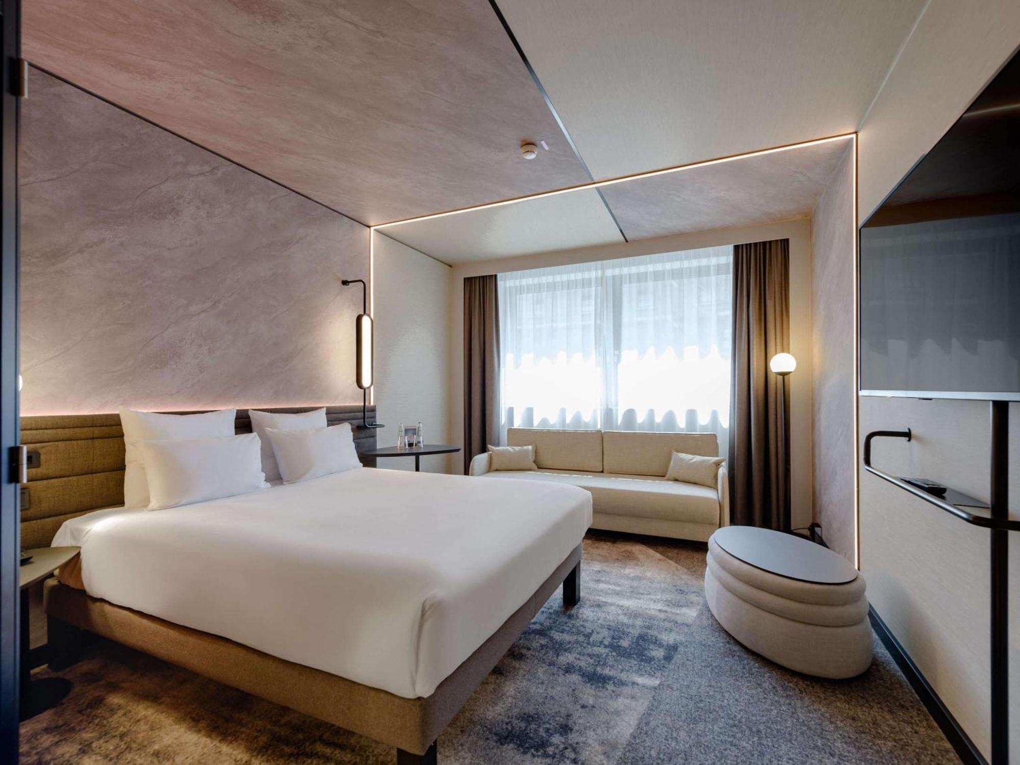 Novotel Muenchen Airport - Newly Renovated Freising Exterior foto A room at the hotel